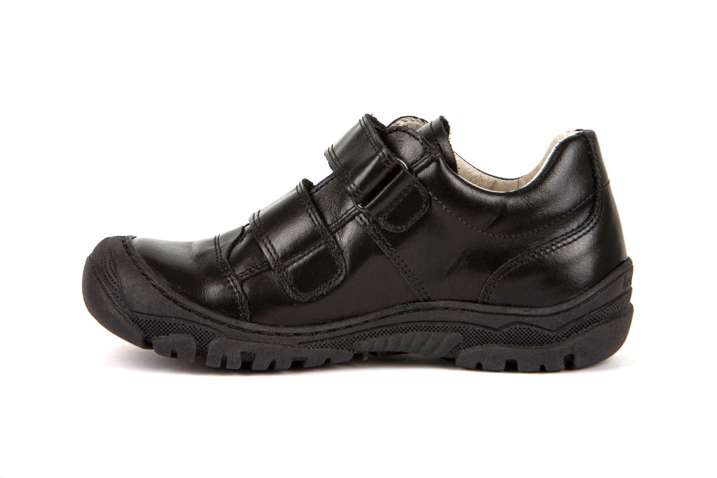 Froddo: Leo Velcro School Shoes - Black Leather - Froddo Boys School Shoe sat Acorn & Pip