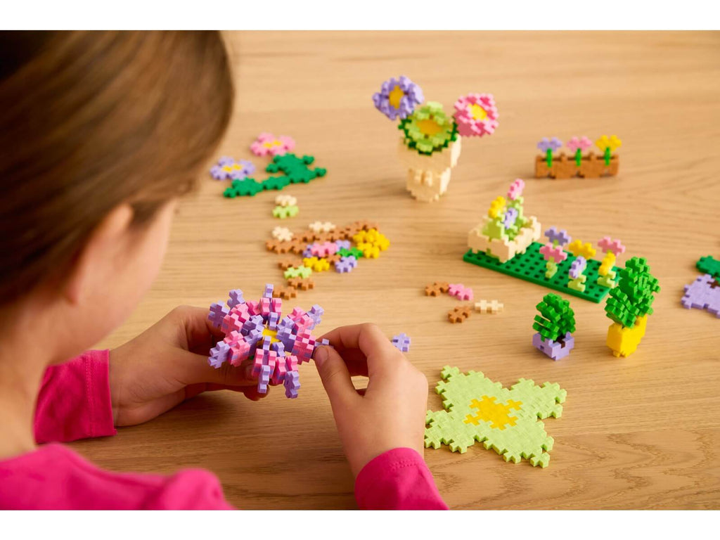 Plus-Plus building blocks for kids. The perfect gift!