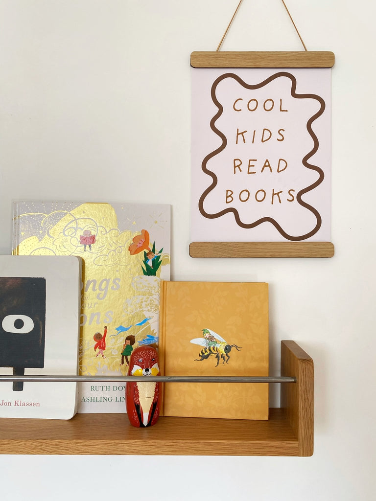 Autumn's Corner: Straight Oak Magnetic Picture Frame - Acorn & Pip_Autumns Corner