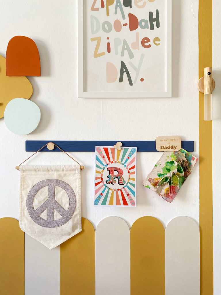 Autumn's Corner: The A.C Colour Pop - Magnetic Display Bar - Acorn & Pip_Autumns Corner