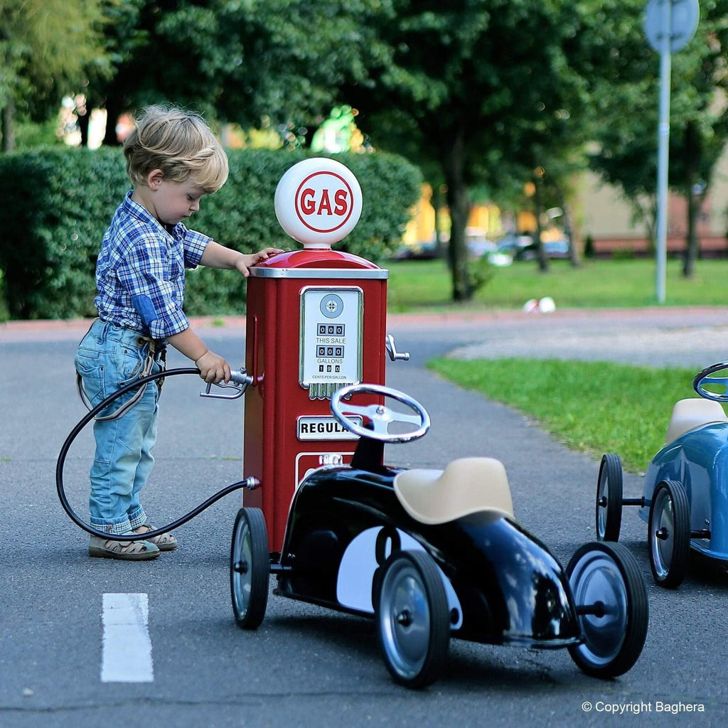Baghera: Gas Pump - Acorn & Pip_Baghera