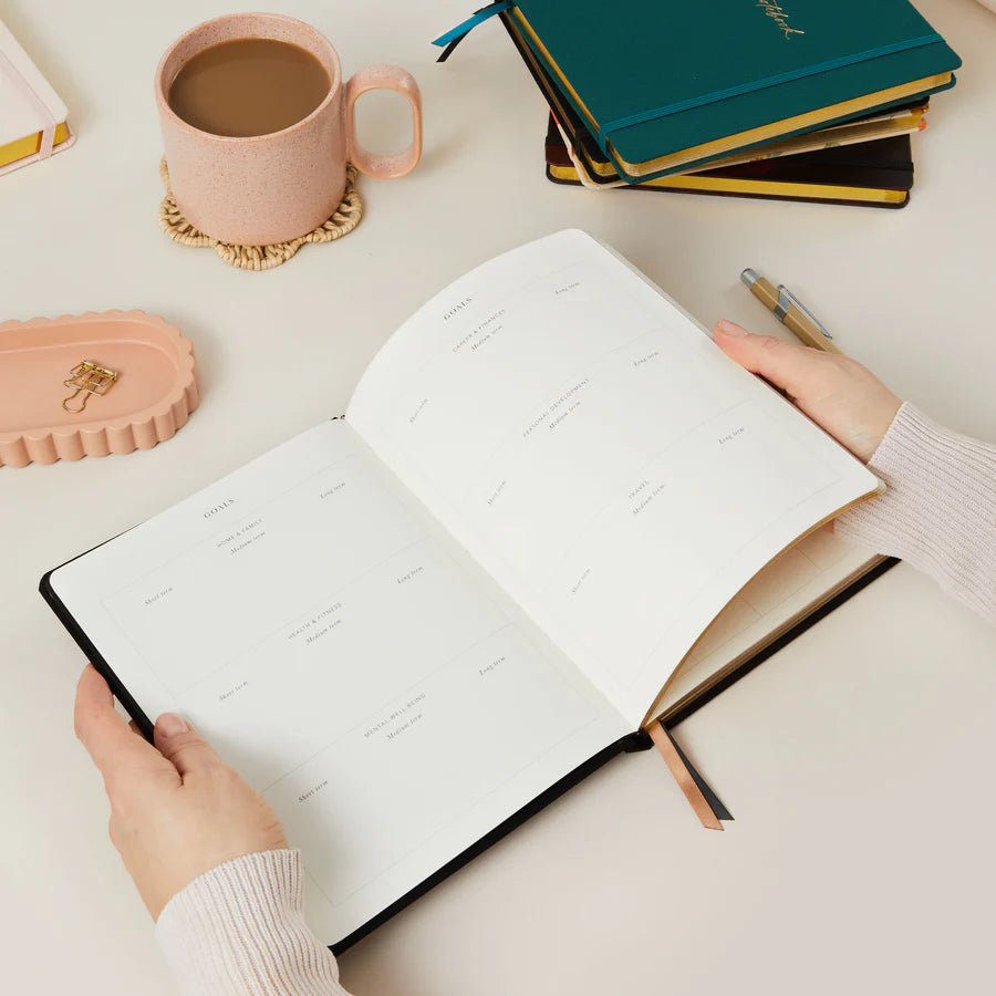 Blush & Gold: Undated Weekly Planner - Curve - Acorn & Pip_Acorn & Pip