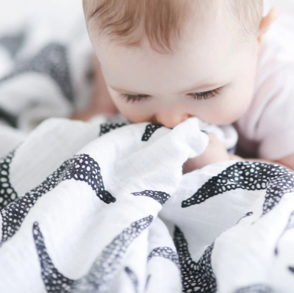 Etta Loves: ANIMAL - Muslin XL Starfish - Acorn & Pip_Etta Loves