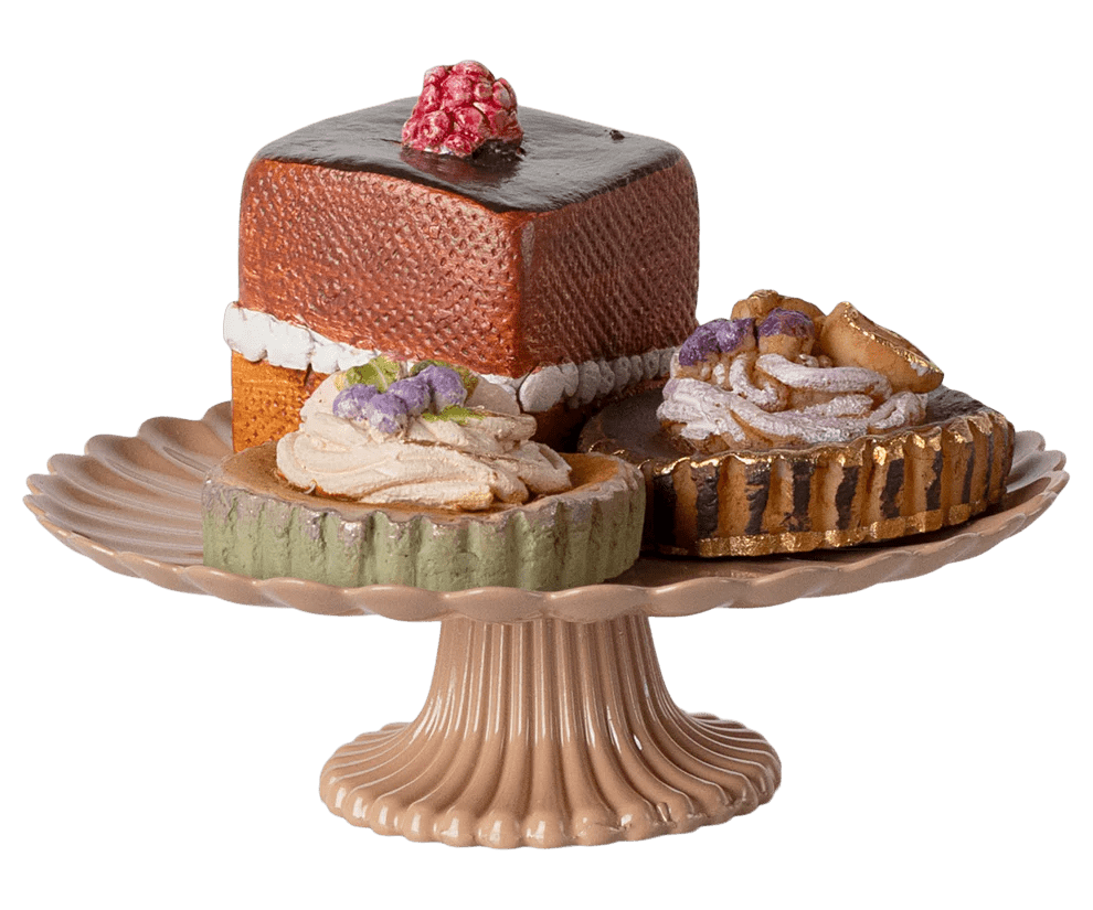 Maileg: Cakes and Cakestand, Mini - Acorn & Pip_Maileg