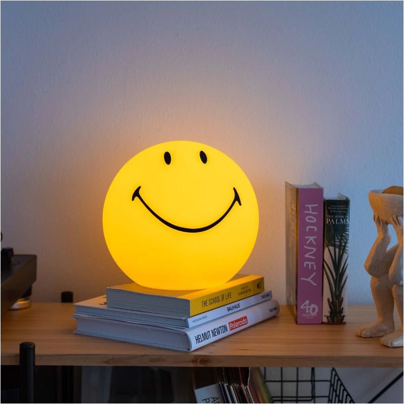 Mr Maria: Smiley Star Lamp - 25cm - Acorn & Pip_Mr Maria